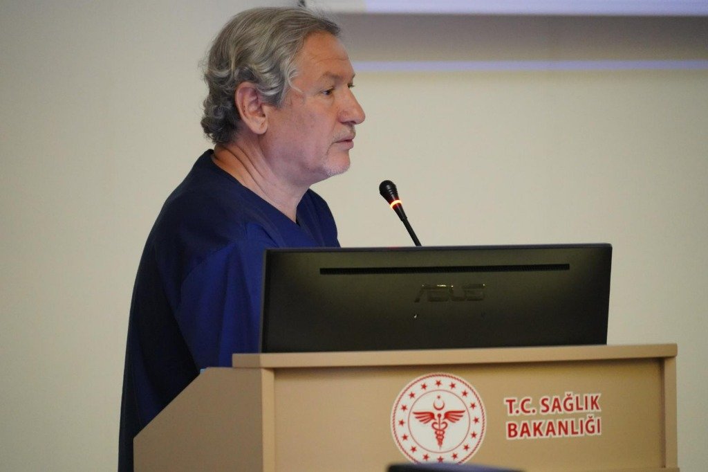 Prof. Dr. Khachemoune Presenting